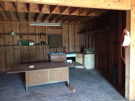 Interior frontroom to kitchen.JPG